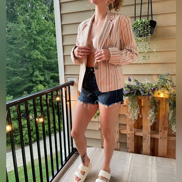 ANNE KLEIN pink blazer - size 8. - Picture 1 of 3